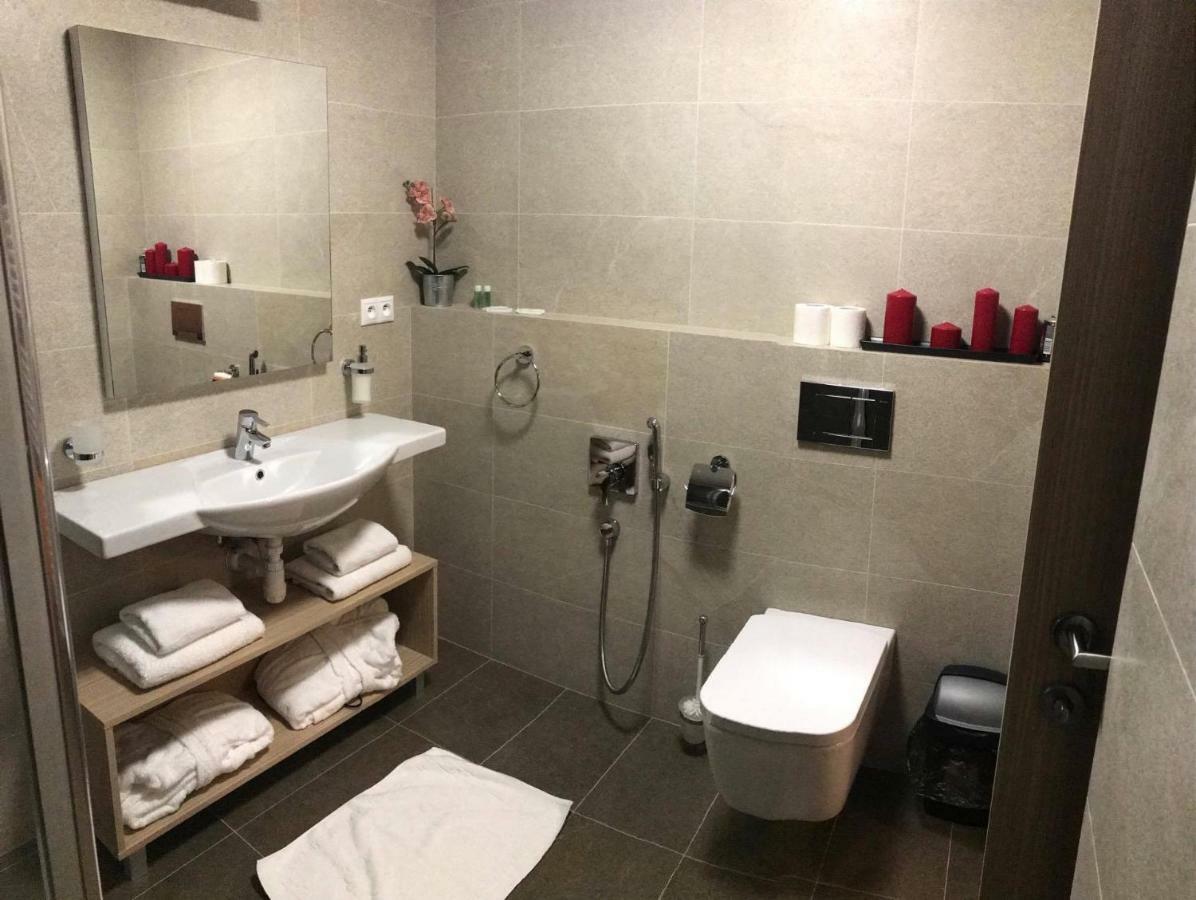 Apartmany Sabai Dee สตารา เลชนา ภายนอก รูปภาพ