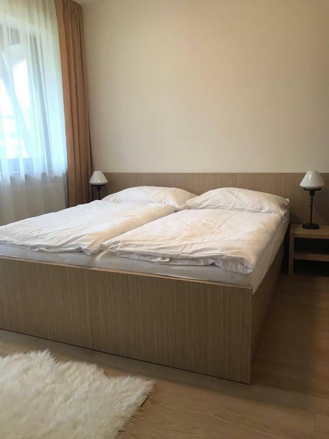 Apartmany Sabai Dee สตารา เลชนา ภายนอก รูปภาพ